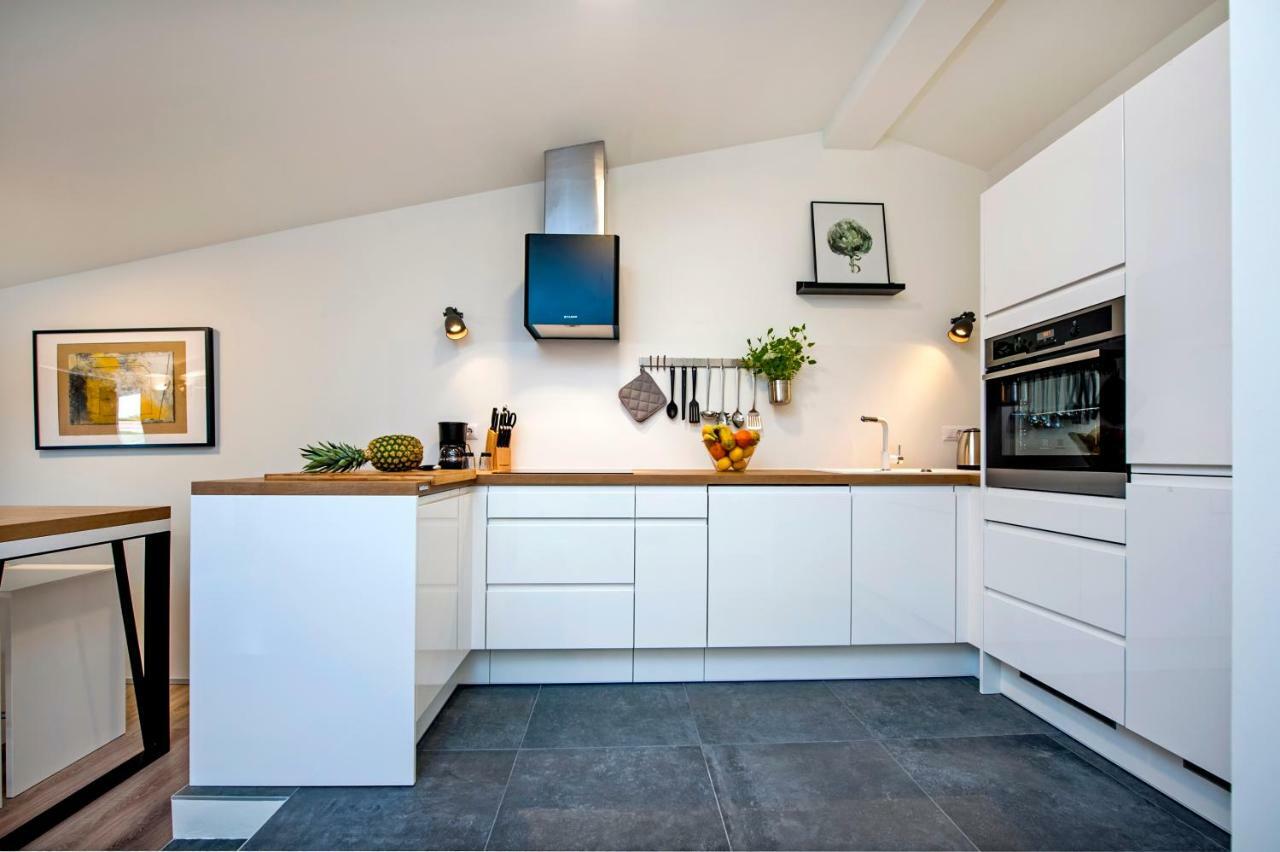 Lakovich Sea View Apartments Ρόβινι Εξωτερικό φωτογραφία