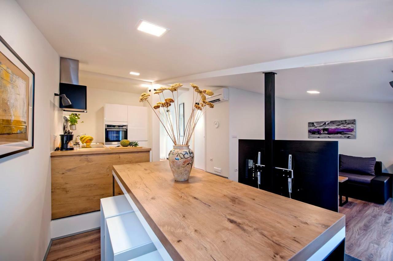 Lakovich Sea View Apartments Ρόβινι Εξωτερικό φωτογραφία