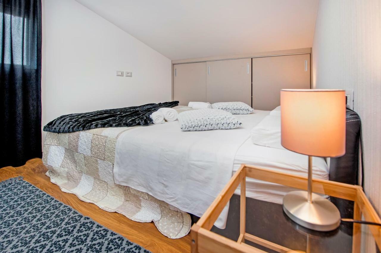 Lakovich Sea View Apartments Ρόβινι Εξωτερικό φωτογραφία