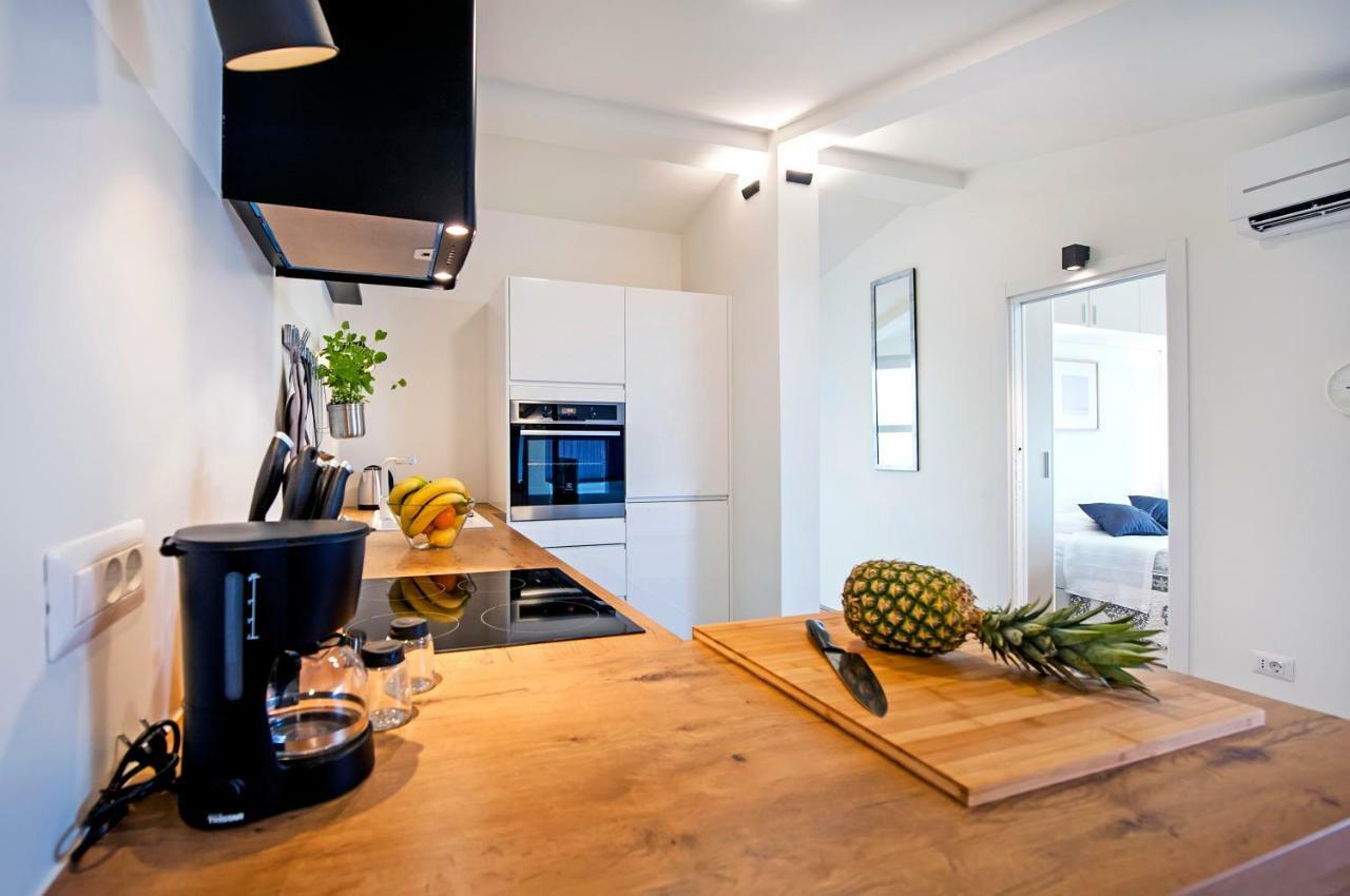 Lakovich Sea View Apartments Ρόβινι Εξωτερικό φωτογραφία