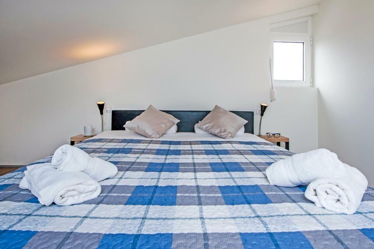 Lakovich Sea View Apartments Ρόβινι Εξωτερικό φωτογραφία